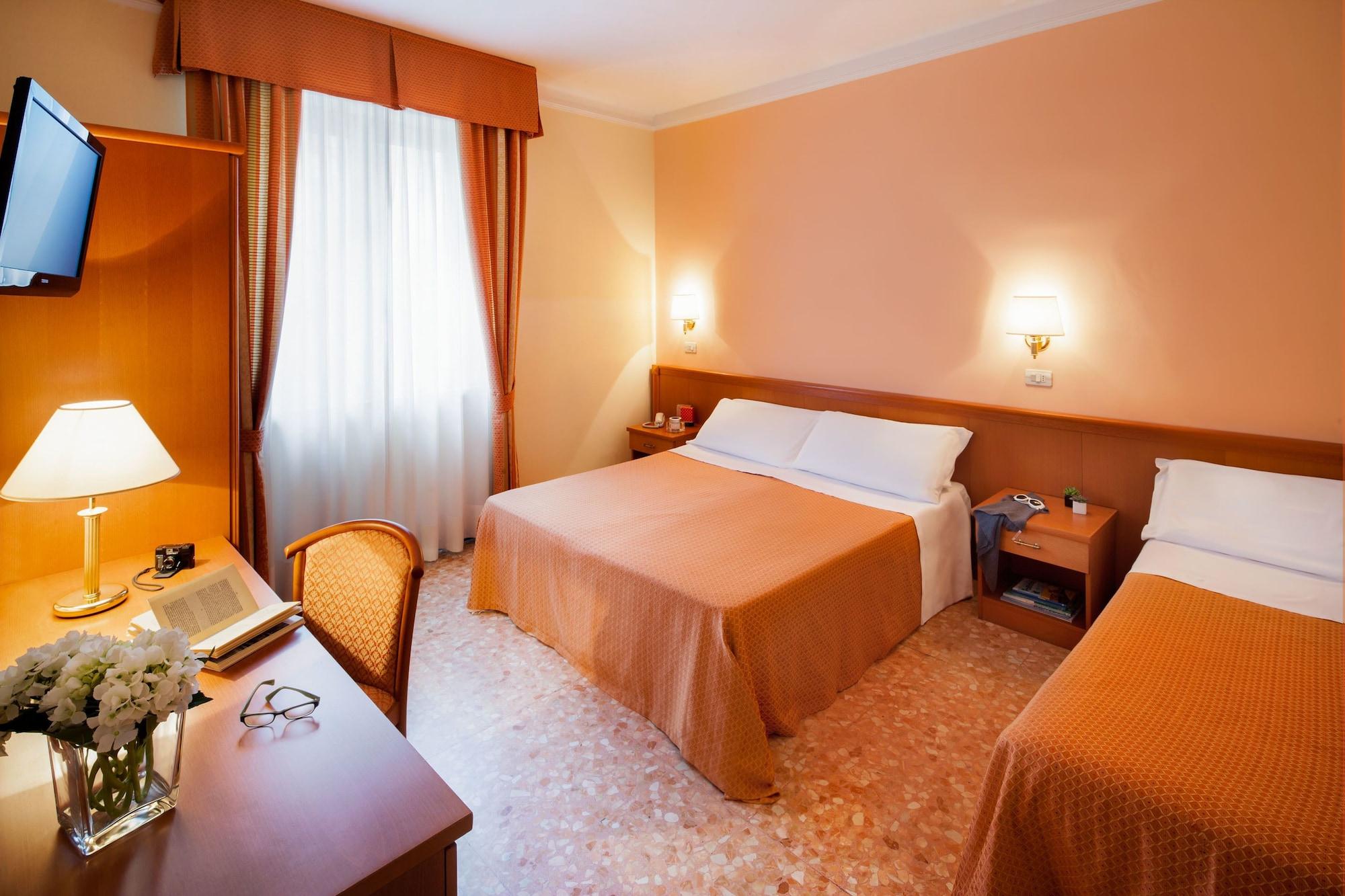 Hotel Curtis Centrale 阿拉西奥 外观 照片