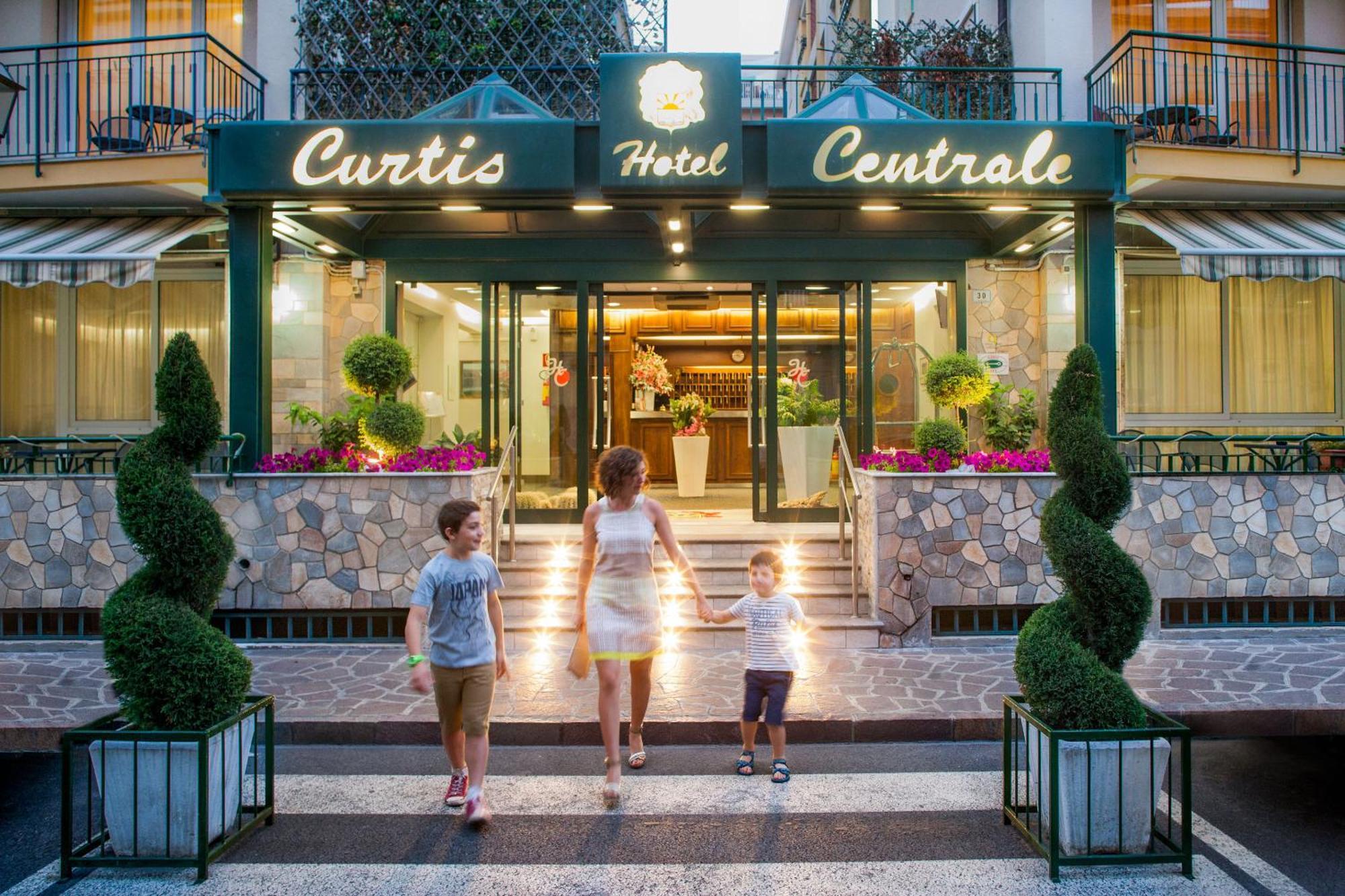 Hotel Curtis Centrale 阿拉西奥 外观 照片
